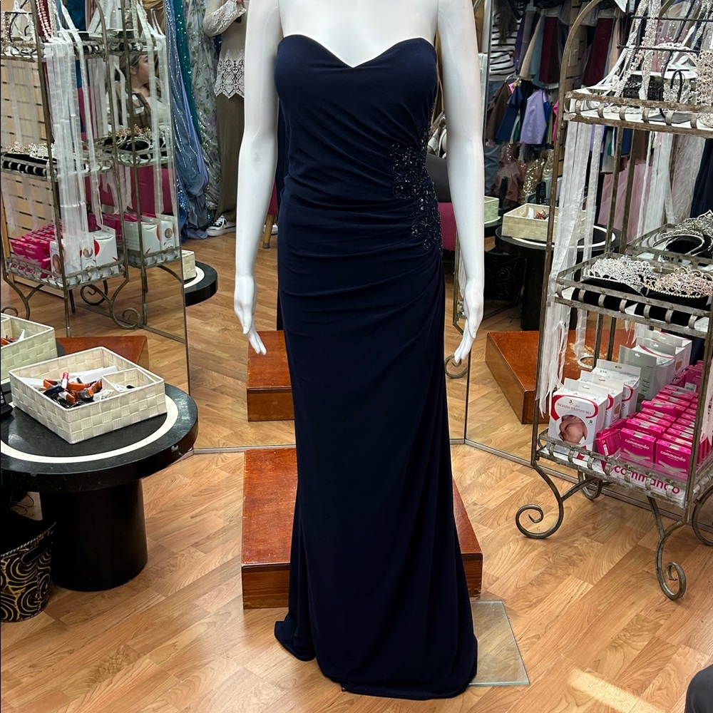 MGNY 106 navy size 18 strapless sweetheart long dress with ruching and beading